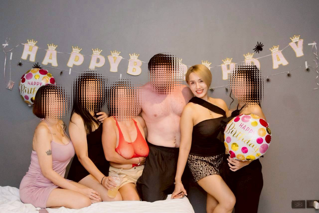 Openfans : 5 สาวโดนจัดหนักวันเกิด 2