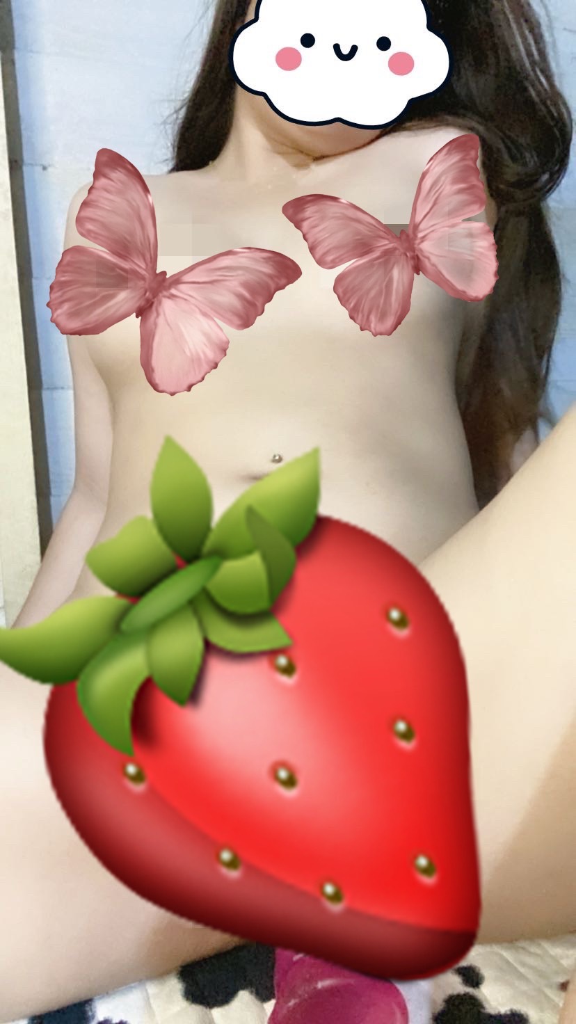 Openfans : I have a dildo🥵