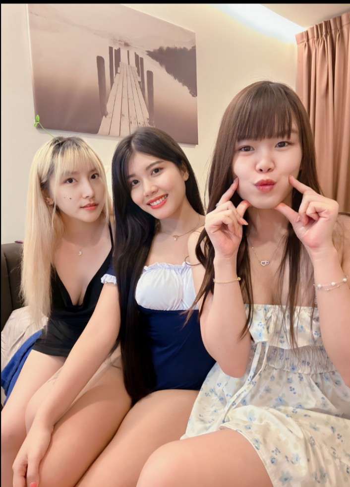 Openfans : 3สาวนานๆเจอที