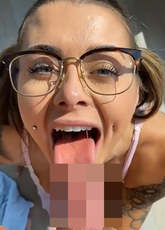 Openfans : babe gets fucked