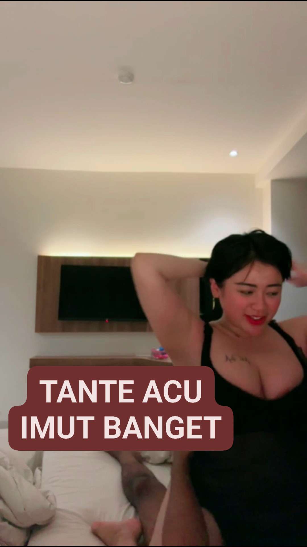 Openfans : tante imut