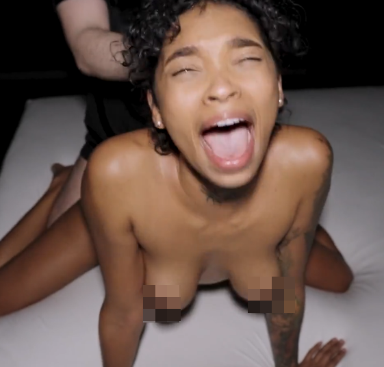 Openfans : Hard Tit Bounce & Strip Tease