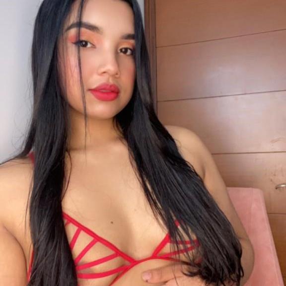 Openfans : Hot latina here