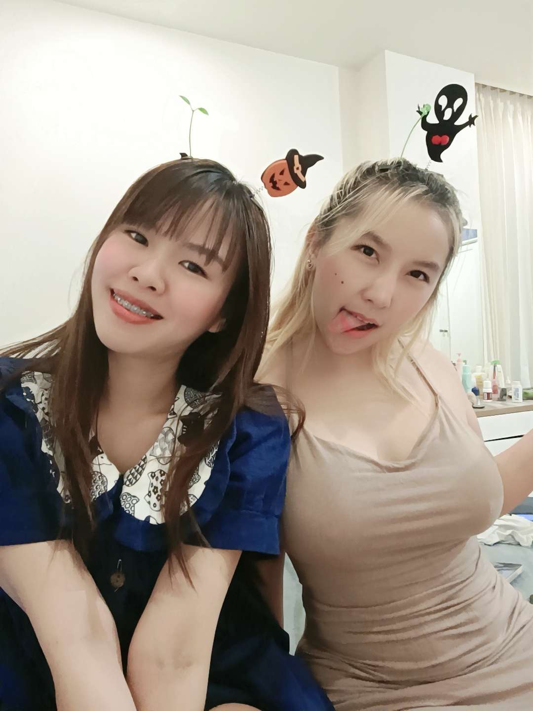 Openfans :  นานๆถอดคู่  